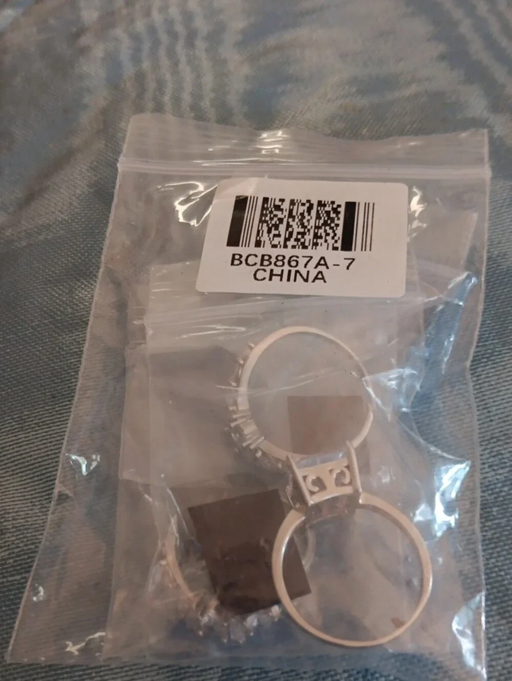 Silver Tone Diamond-Style Women's Band - Unbranded